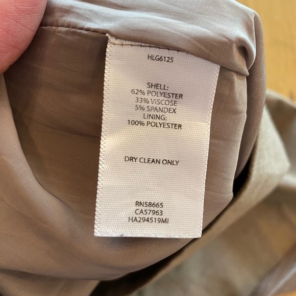 Halogen Women’s Pencil Skirt Short Lined Tan Size 4 Work Professional Classic - Picture 2 of 14